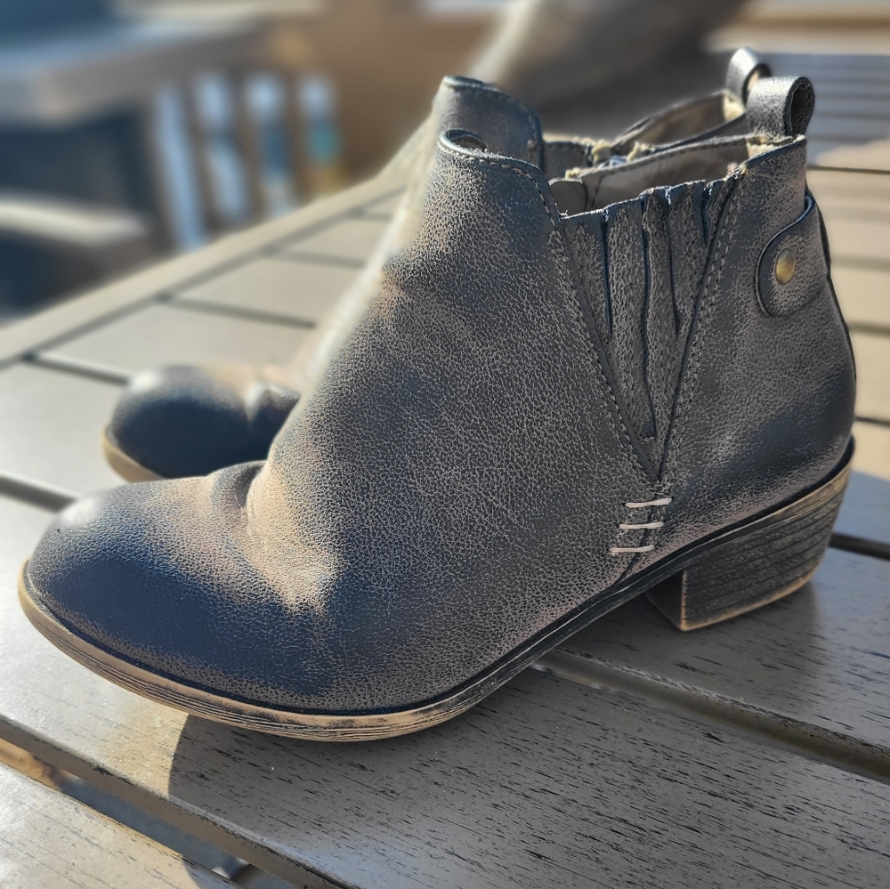 Jessica Cline Girl's Boots